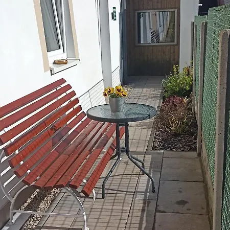 Hana , * Ceska Trebova