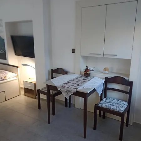 Hana Pražského 523 , Appartamento *